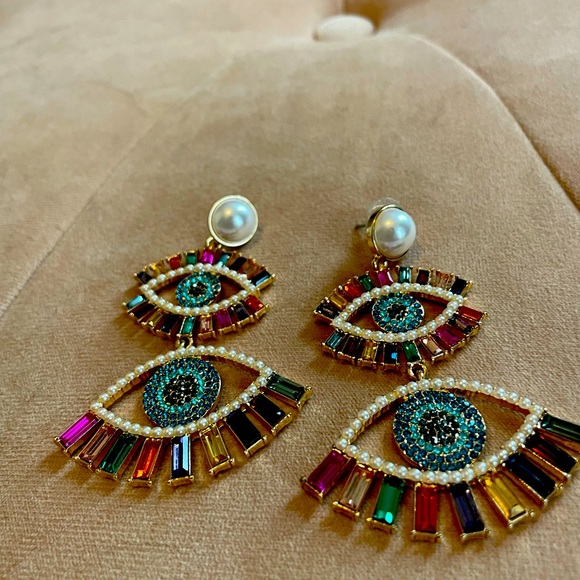 Jewelry - Super fun statement earrings!